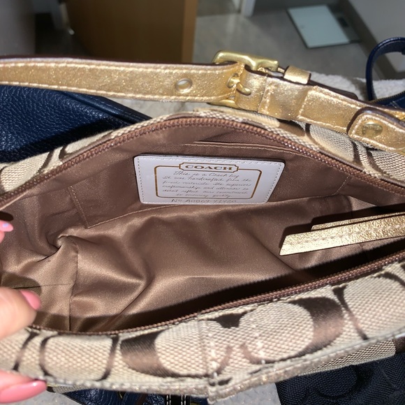 Coach Handbag - Picture 6 of 6